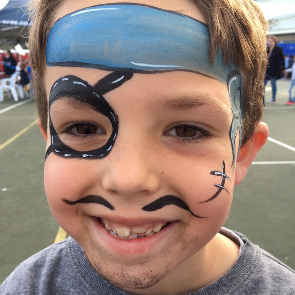 face painting pirate
