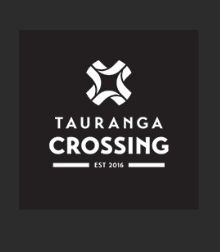 Spring School holiday at Tauranga Crossing, free face painting to entertain the kids with Andrea face painting